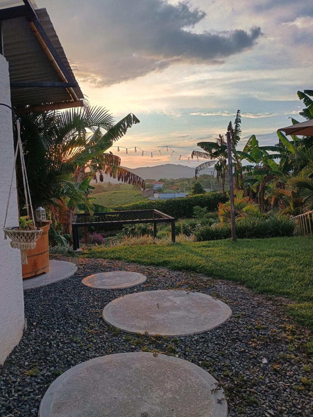 Orange Glamping Villa Quimbaya Exteriör bild